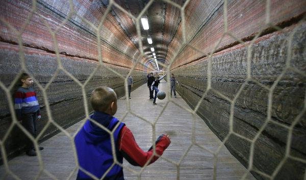 Κλινική στα έγκατα της Γης -Κλείνονται σε ορυχείο για να θεραπευθούν από ασθένειες [εικόνες] | iefimerida.gr 5