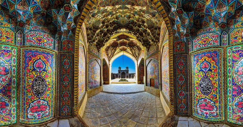 Το «Ροζ τζαμί» κόβει την ανάσα με τα χρώματά του -«Βουτιά» στο μαγικό κόσμο του καλειδοσκοπίου [εικόνες]  | iefimerida.gr 4