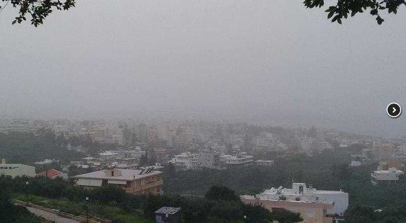 Σκηνικό θρίλερ στα Χανιά -Τα «σκέπασε» κόκκινη ομίχλη  [εικόνες]  | iefimerida.gr 4