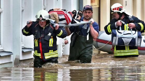 Πνίγεται η κεντρική Ευρώπη - Εννιά οι νεκροί από τις πρωτοφανείς πλημμύρες [εικόνες] | iefimerida.gr 3