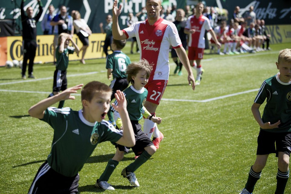 Το μεγαλείο του αθλητισμού – Η συγκινητική ιστορία 8χρονου καρκινοπαθούς οπαδού των Πόρτλαντ Τίμπερς [εικόνες] | iefimerida.gr 5