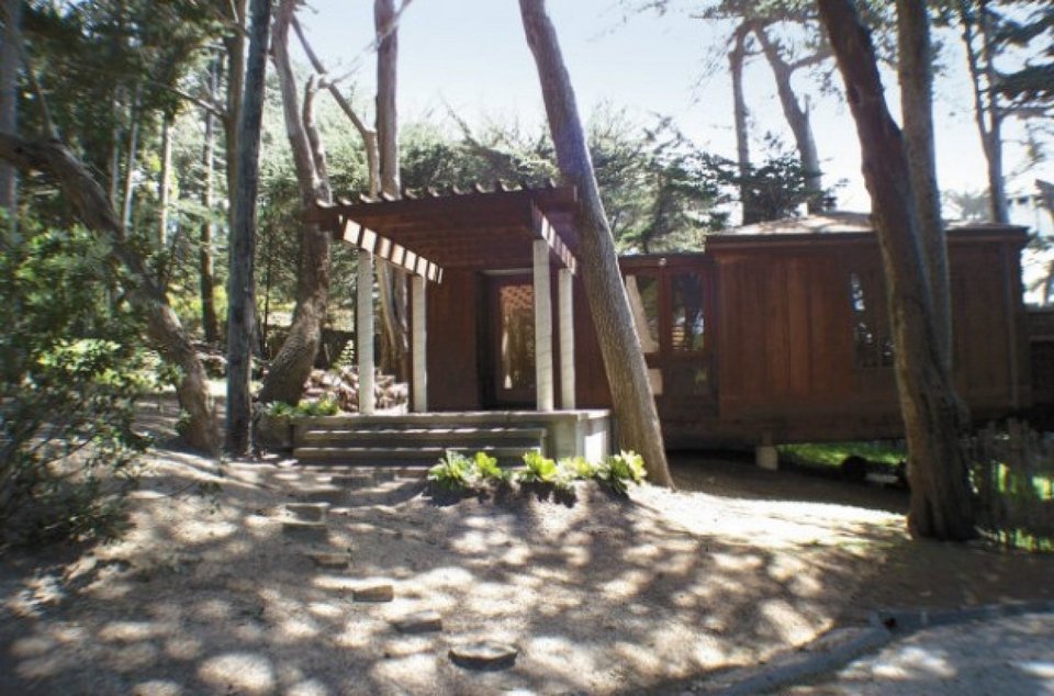 Στο σφυρί βγαίνει το παραθαλάσσιο «καταφύγιο» της Σάρον Στόουν στο «Βασικό Ενστικτο» [εικόνες] | iefimerida.gr 5