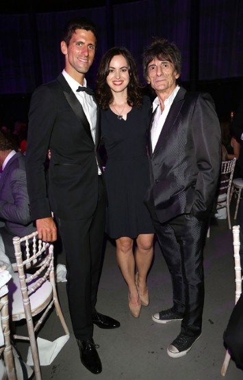 Ποιες σταρ πέταξαν τα ψηλοτάκουνα κι έπιασαν ρακέτα για χάρη του Νόβακ Τζόκοβιτς [εικόνες] | iefimerida.gr 5