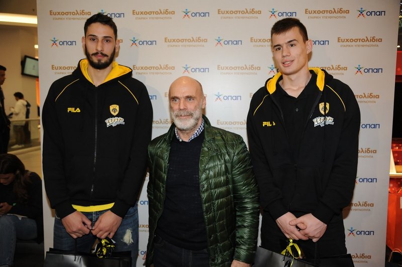 Χιλιάδες Χριστουγεννιάτικες ευχές παιδιών γίνονται πραγματικότητα με τη βοήθεια του ΟΠΑΠ [εικόνες & βίντεο] | iefimerida.gr 5