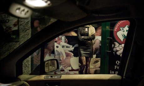 «Με πούλησαν ως σκλάβα του σεξ» -Η δραματική ιστορία μιας 14χρονης Βρετανίδας στην Ελλάδα | iefimerida.gr 0