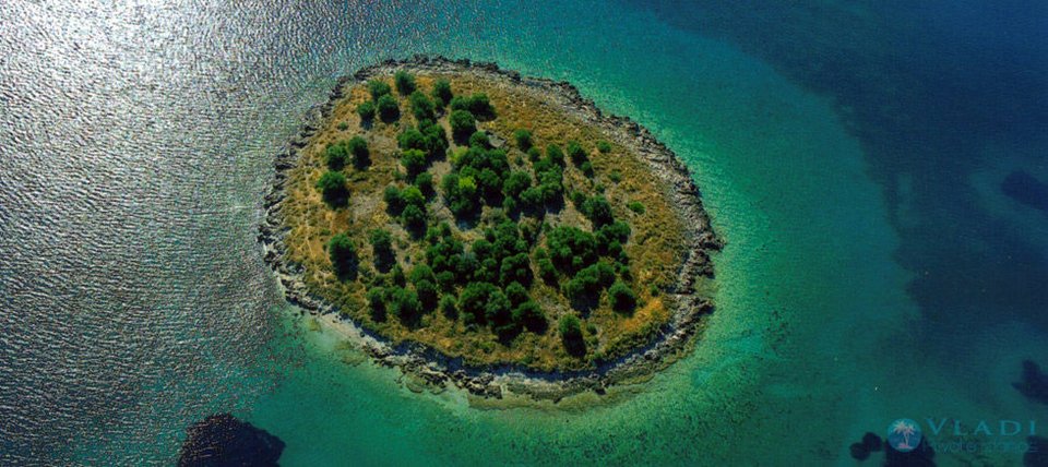 Γερμανική εταιρεία χαρίζει σε πελάτες της ελληνικό νησί που δεν της ανήκει [εικόνες] | iefimerida.gr 3