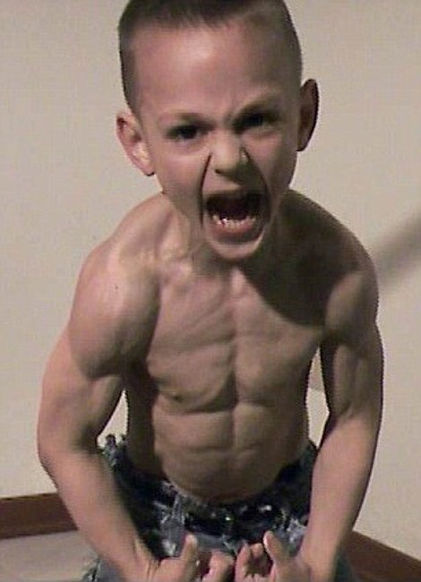 Ανεγκέφαλος πατέρας «χτίζει» μυς στα δύο πιτσιρίκια του -Με σκληρή προπόνηση και βάρη[εικόνες&βίντεο]   | iefimerida.gr 2