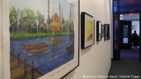 Εκθεση ζωγραφικής των διαβόητων κρατουμένων του Γκουαντάναμο -Με υπολείμματα καφέ [εικόνες] | iefimerida.gr 6