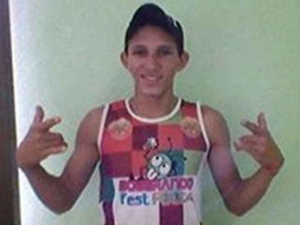 Αγριο έγκλημα στη Βραζιλία: Οπαδοί διαμέλισαν διαιτητή και κάρφωσαν το κεφάλι του σε παλούκι [εικόνες] | iefimerida.gr 0