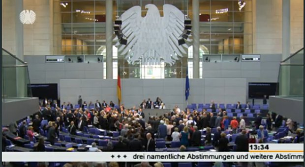 Η γερμανική Βουλή ψήφισε «ναι» για το ελληνικό πρόγραμμα  | iefimerida.gr 1