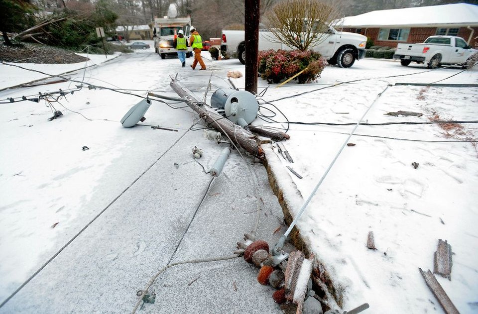 Μαίνεται η χιονοθύελλα στις ΗΠΑ: Εντυπωσιακά στιγμιότυπα από το κατάλευκο τοπίο [εικόνες] | iefimerida.gr 2