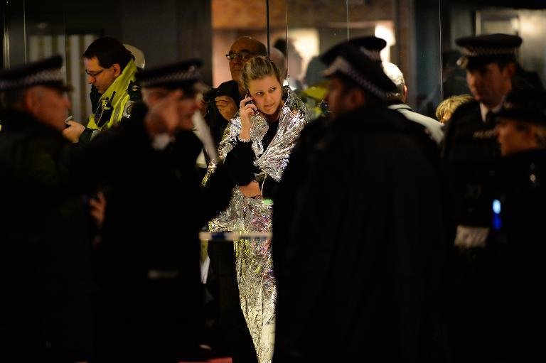 Χάος από κατάρρευση τμήματος οροφής σε θέατρο του Λονδίνου -80 τραυματίες, επτά σε κρίσιμη κατάσταση [εικόνες] | iefimerida.gr 2