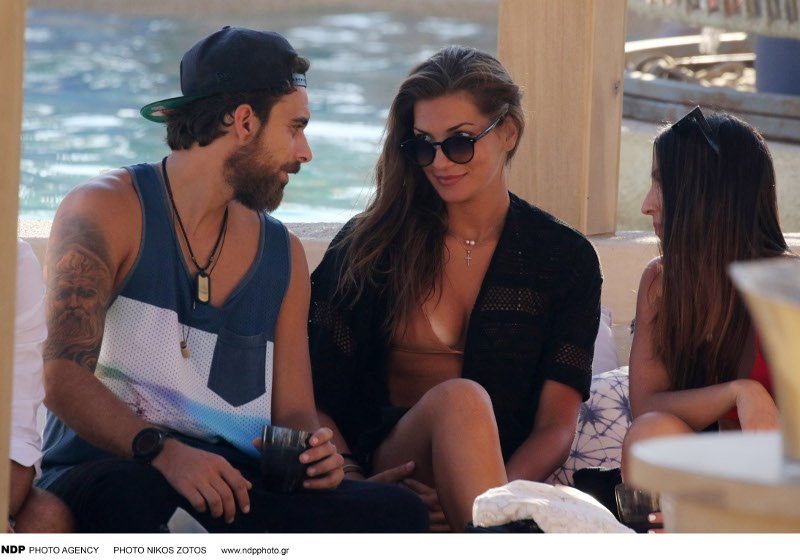 Ο Μάριος Πρίαμος στη Μύκονο με γοητευτική μελαχρινή [εικόνες] | iefimerida.gr 5