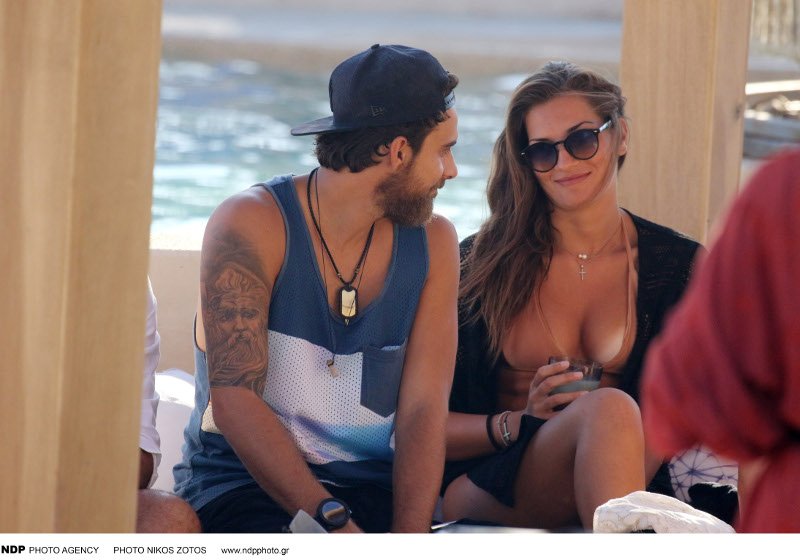 Ο Μάριος Πρίαμος στη Μύκονο με γοητευτική μελαχρινή [εικόνες] | iefimerida.gr 6