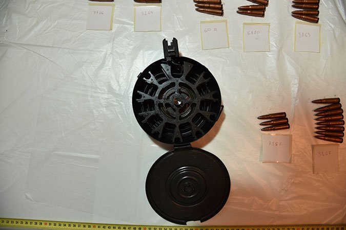 Φωτογραφίες μέσα από το κρησφύγετο του Πετρακάκου: Είχε κρυμμένο ένα ολόκληρο οπλοστάσιο [εικόνες] | iefimerida.gr 6