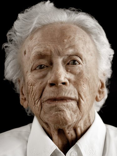 Αιωνόβιοι κάνουν τα... μοντέλα για Γερμανό φωτογράφο [εικόνες] | iefimerida.gr 6