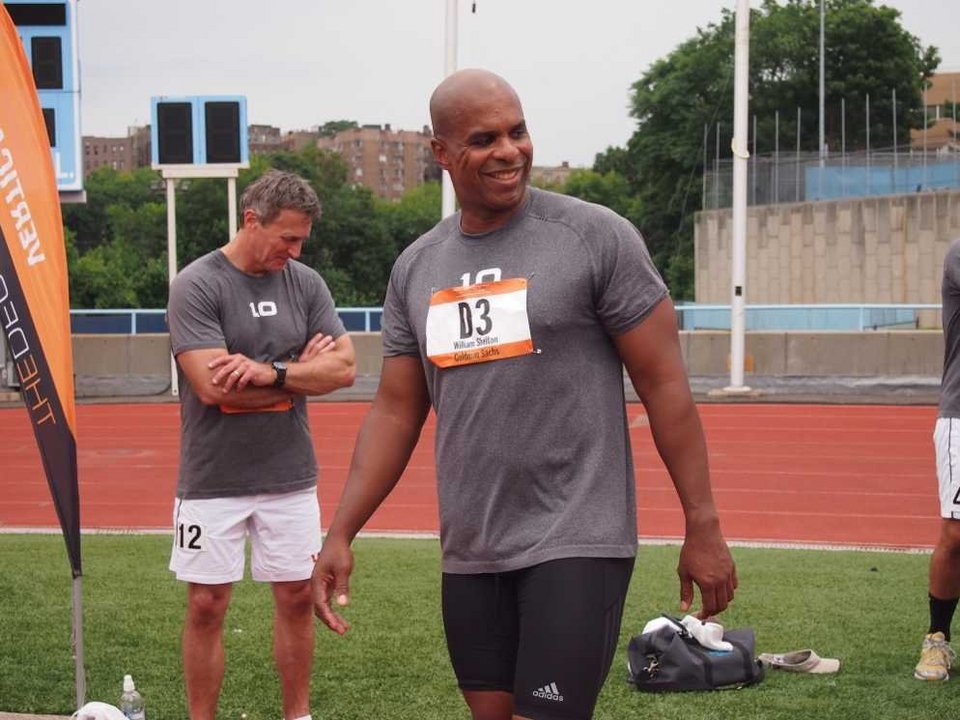 Οι γιάπηδες της Γουόλ Στριτ βγάζουν το κοστούμι και διαγωνίζονται για τον τίτλο του πιο αθλητικού χρηματιστή [εικόνες] | iefimerida.gr 6