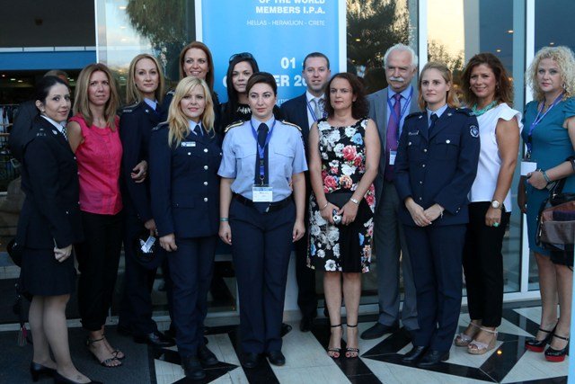 Ξαφνικά το Ηράκλειο γέμισε με όμορφες αστυνομικίνες -Ποιες είναι και τι γύρευαν στην Κρήτη [εικόνες] | iefimerida.gr 2