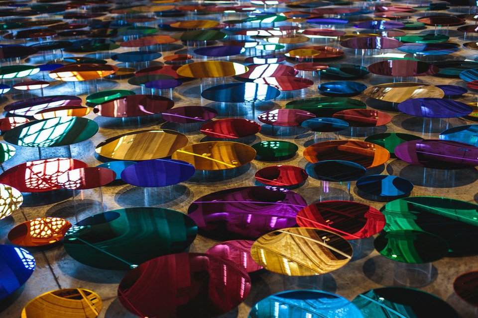 Εκκλησία με χρώματα ντίσκο -Μεταμορφώθηκε σε κέντρο Τέχνης [εικόνες] | iefimerida.gr 5