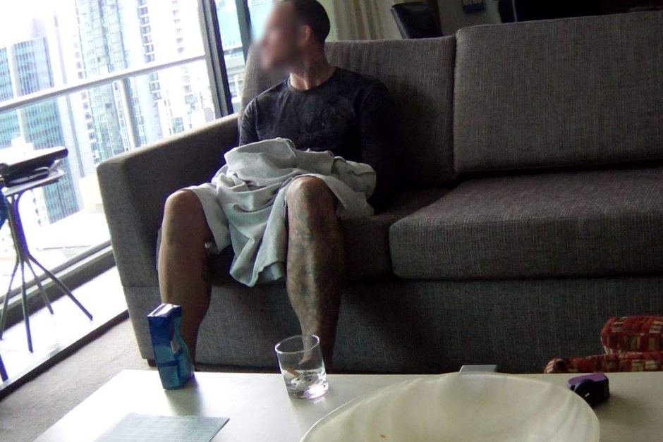 Η αστυνομία στην Αυστραλία βρήκε ένα γεμάτο πιστόλι στα... οπίσθια υπόπτου [εικόνες]  | iefimerida.gr 0