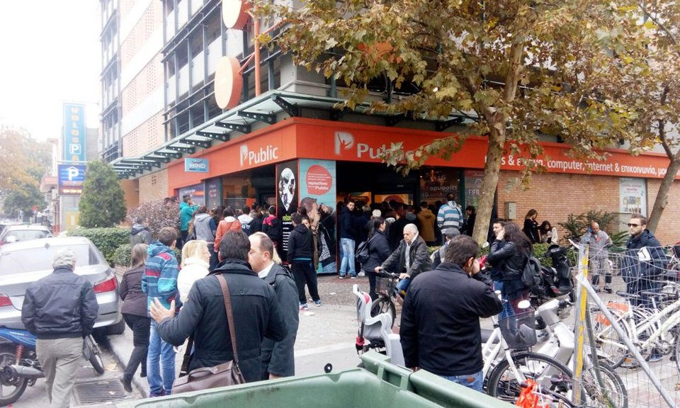 Πανικός για την Black Friday σε όλη την Ελλάδα [εικόνες & βίντεο] | iefimerida.gr 13