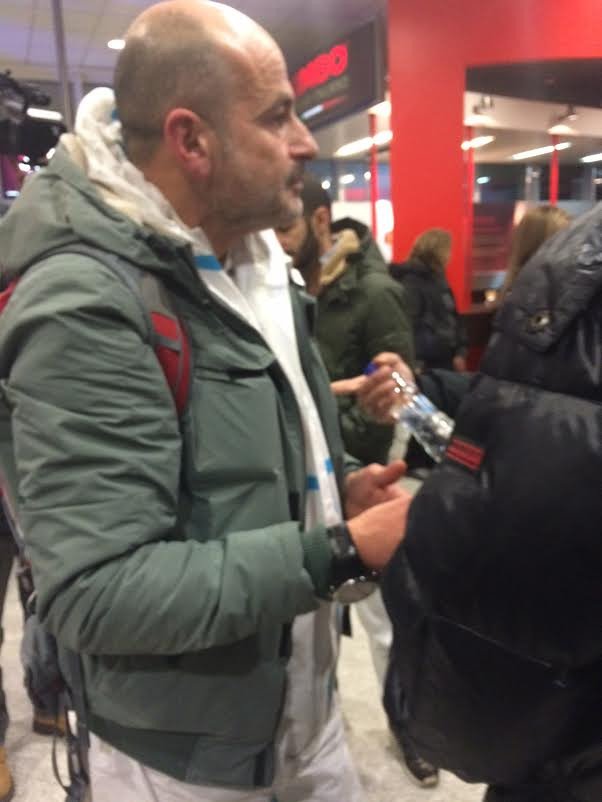 Συγκινητικές στιγμές στο Ελ. Βενιζέλος -Εφθασαν 107 διασωθέντες του Norman Atlantic [εικόνες & βίντεο] | iefimerida.gr 1