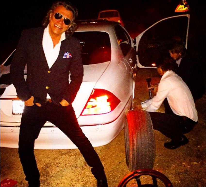 Ο Ψινάκης έμεινε από… λάστιχο [εικόνα] | iefimerida.gr 0