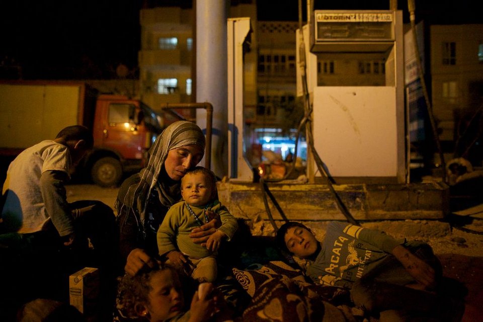 Αναζητώντας τη Γη της Επαγγελίας: Σύριοι πρόσφυγες στο δρόμο για την Τουρκία [εικόνες] | iefimerida.gr 4