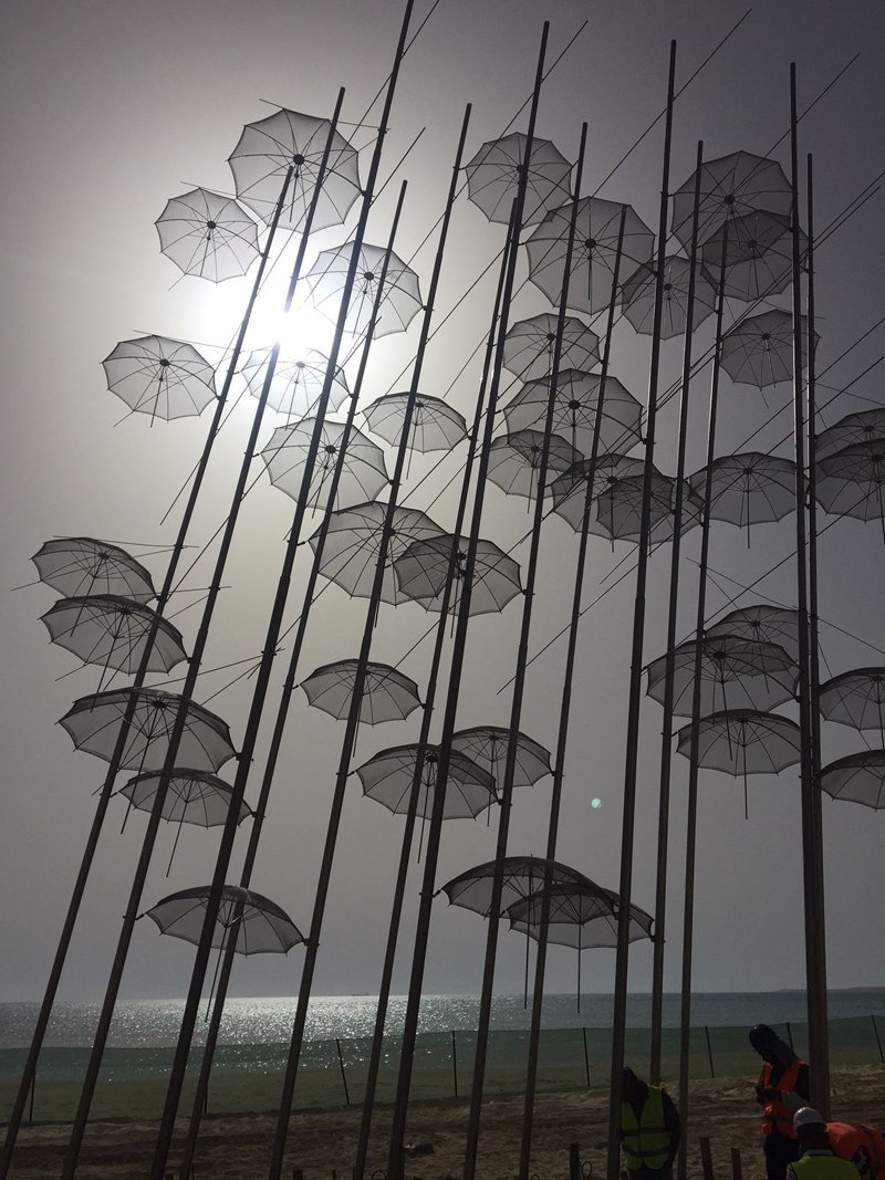 Εστησαν τις «Ομπρέλες» του Ζογγολόπουλου στην Αίγυπτο -Βήμα-βήμα η τοποθέτηση [εικόνες] | iefimerida.gr 3