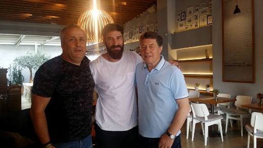 Ο Ρεχάγκελ ξανά στην Αθήνα [εικόνες] | iefimerida.gr 1