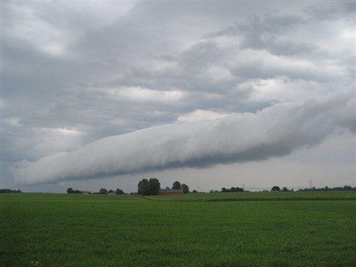 Το «σύννεφο της Αποκάλυψης» εμφανίστηκε στη νότια Σουηδία [εικόνες] | iefimerida.gr 0
