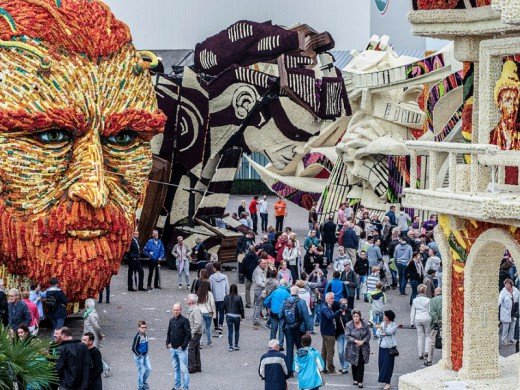 Τα έργα του Βίνσεντ βαν Γκογκ γίνονται τεράστια λουλουδάτα άρματα - Μια αλλιώτικη παρέλαση [εικόνες] | iefimerida.gr 6