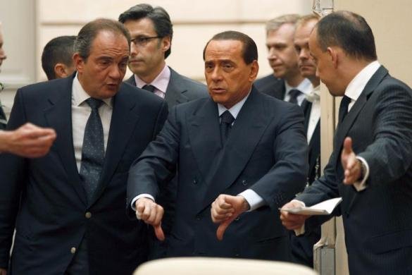 Από την κορυφή στην απόλυτη καταστροφή -Η καριέρα του Σίλβιο Μπερλουσκόνι μέσα από 30 «κλικ» [εικόνες]  | iefimerida.gr 7