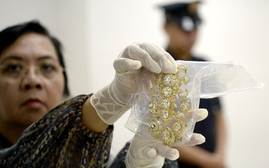 Η θρυλική συλλογή κοσμημάτων της Ιμέλντα Μάρκος, της καλλονής συζύγου ενός δικτάτορα [εικόνες] | iefimerida.gr 20