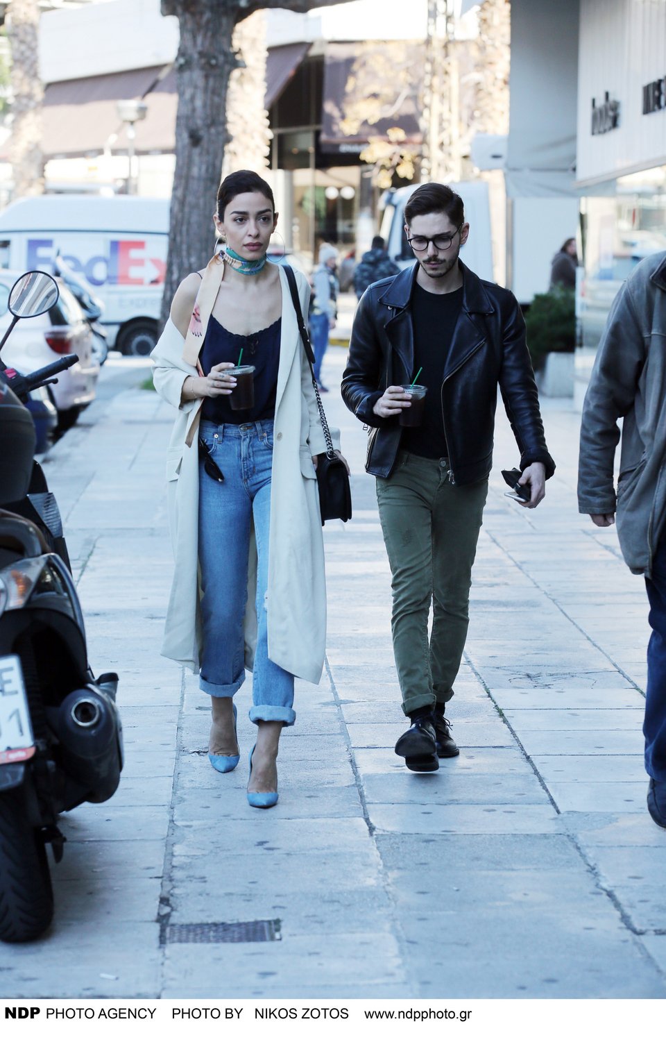 Τέλος οι μπλε τρέσες για την Ελένη Φουρέιρα -Με νέο στυλ η τραγουδίστρια [εικόνες]   | iefimerida.gr 1