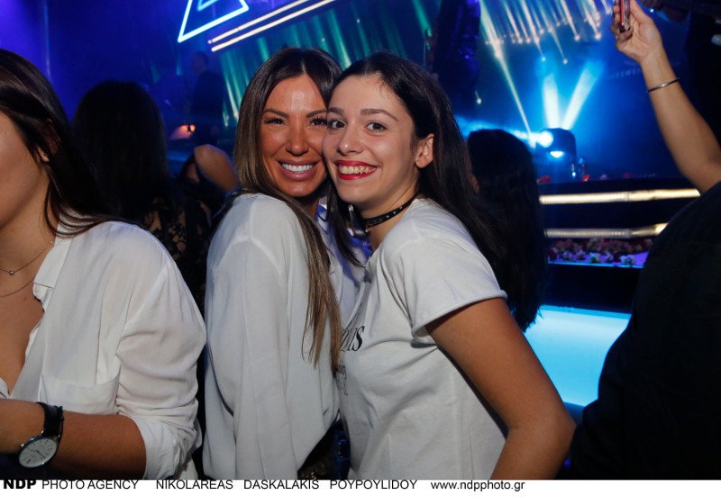 Η 18χρονη φοιτήτρια κόρη του Στέλιου Ρόκκου -Διασκέδασε ακούγοντας τον πατέρα της [εικόνες] | iefimerida.gr 0