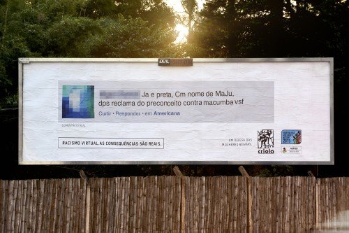 Ξεφτίλισαν τα τρολ-ρατσιστές του Διαδικτύου -Κάνουν γιγαντοαφίσες τα σχόλιά τους [εικόνες] | iefimerida.gr 2