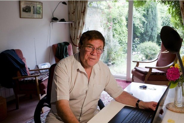 Διδάσκοντας πώς όλοι είμαστε ίσοι -Η ιστορία ενός καθηγητή που ζούσε τη φρίκη του Πακιστάν [εικόνες] | iefimerida.gr 0