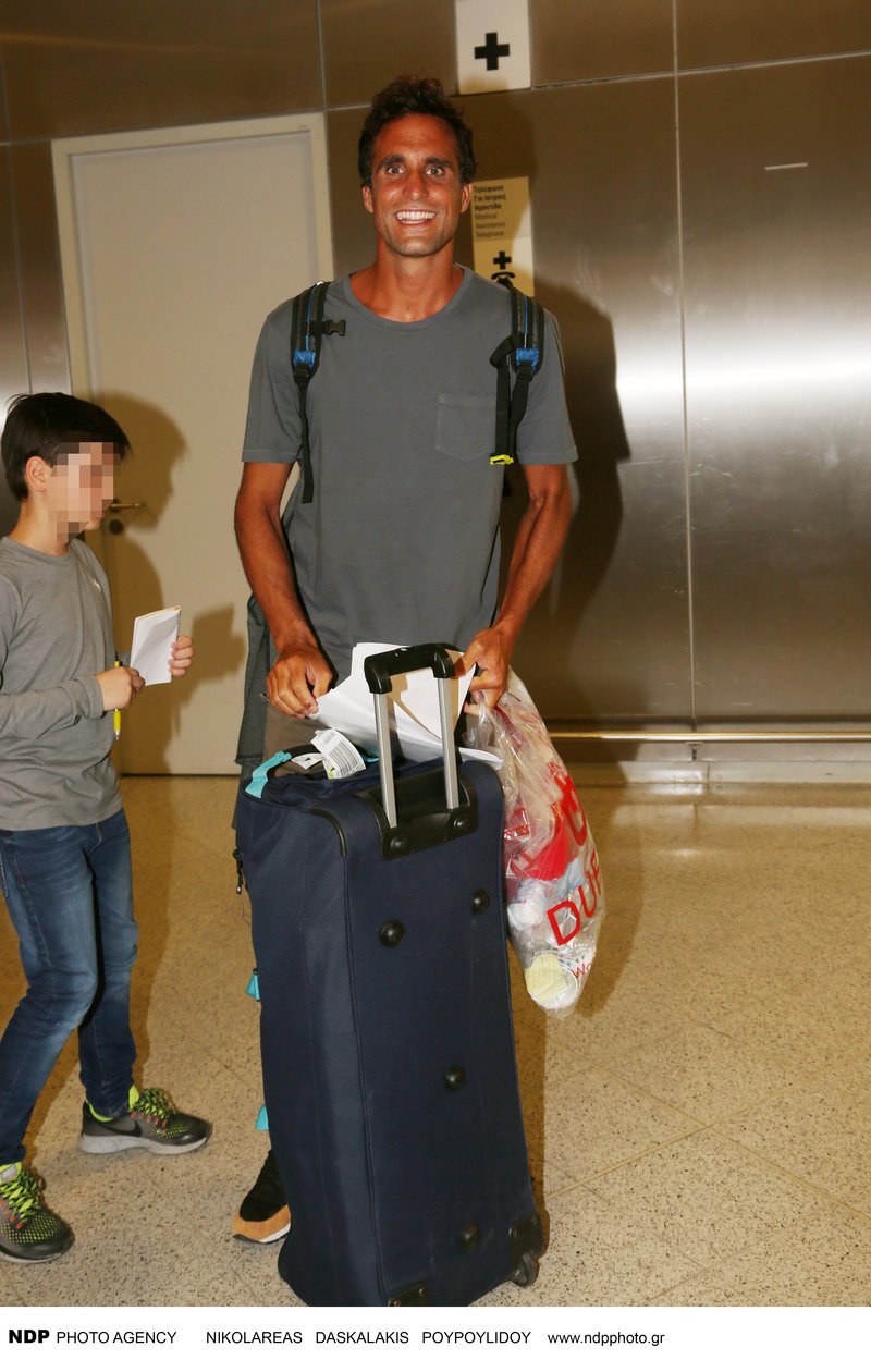 Survivor 2: Στην Ελλάδα ο Δρυμωνάκος -Πως πέρασε το πρώτο 24ωρο [εικόνες] | iefimerida.gr 2