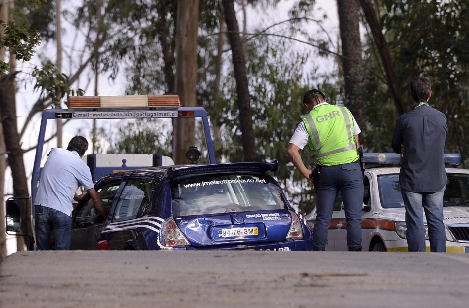 Τραγωδία στην Πορτογαλία: Αγωνιστικό αυτοκίνητο έπεσε πάνω σε θεατές -Νεκρά δύο παιδιά και μια γυναίκα [εικόνες] | iefimerida.gr 2