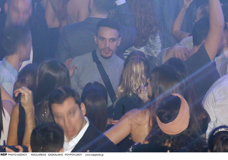  Λευτέρης Πετρούνιας-Βασιλική Μιλλούση: Φουλ ερωτευμένοι σε βραδινή τους έξοδο τα Χριστούγεννα [εικόνες] | iefimerida.gr 3