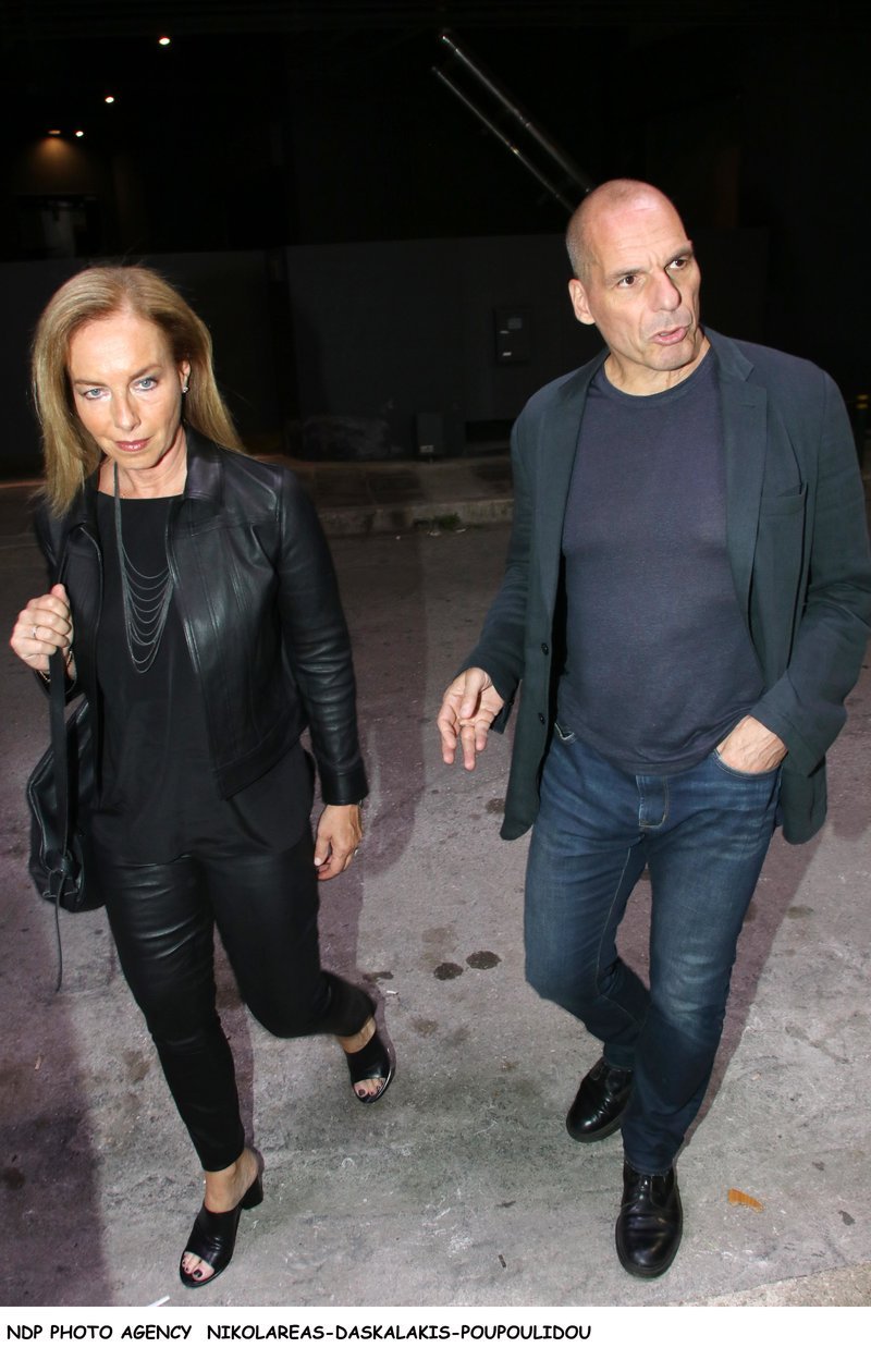 Βαρουφάκης, Δανάη Στράτου σε παράσταση θρίλερ και μυστηρίου [εικόνες]   | iefimerida.gr 0