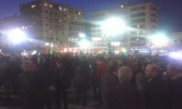 Χιλιάδες πολίτες λένε «όχι» στη λιτότητα: Τα μηνύματα στη συγκέντρωση στο Σύνταγμα [εικόνες & βίντεο] | iefimerida.gr 21