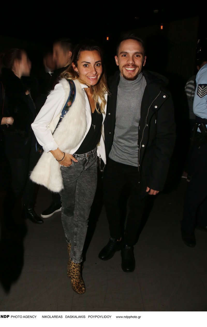 Λευτέρης Πετρούνιας-Βασιλική Μιλλούση: Φουλ ερωτευμένοι σε βραδινή τους έξοδο τα Χριστούγεννα [εικόνες] | iefimerida.gr 0