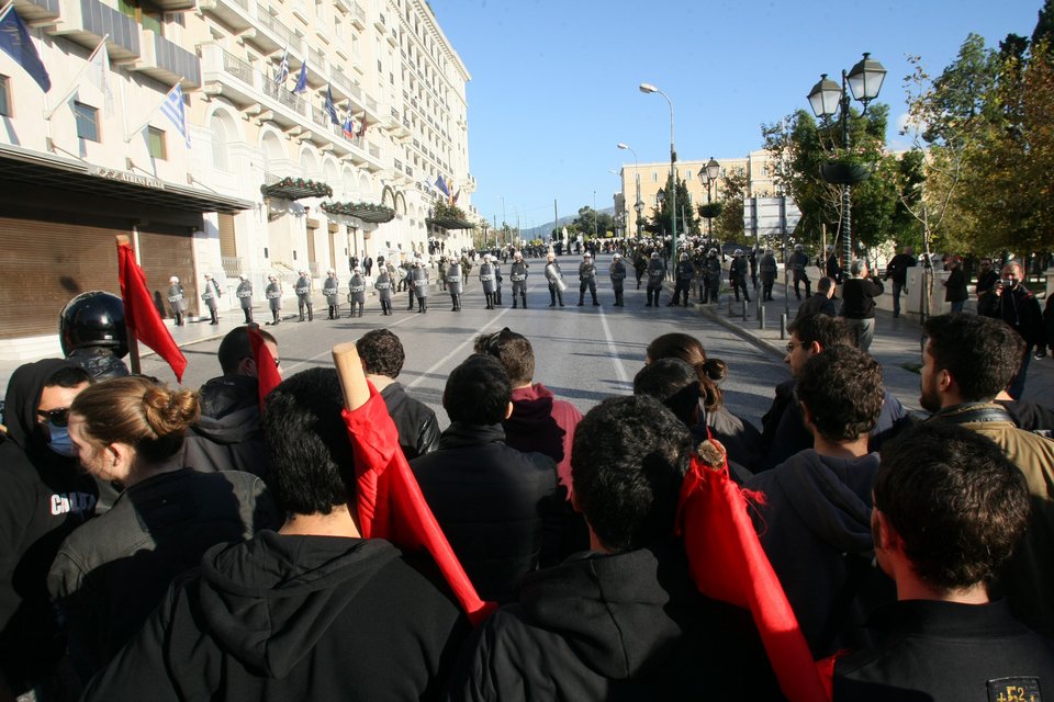 Η μαθητική πορεία για τον Γρηγορόπουλο στα Προπύλαια [εικόνες & βίντεο] | iefimerida.gr 8