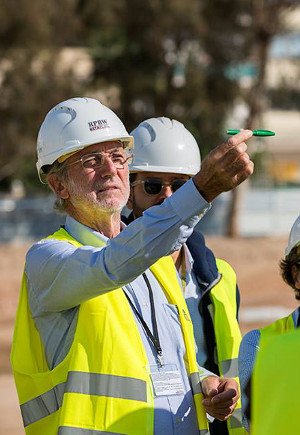 Ινκόγκνιτο στην Αθήνα ο γκουρού της αρχιτεκτονικής Renzo Piano – Επιθεώρησε τα έργα στο Φάληρο [εικόνες] | iefimerida.gr 5