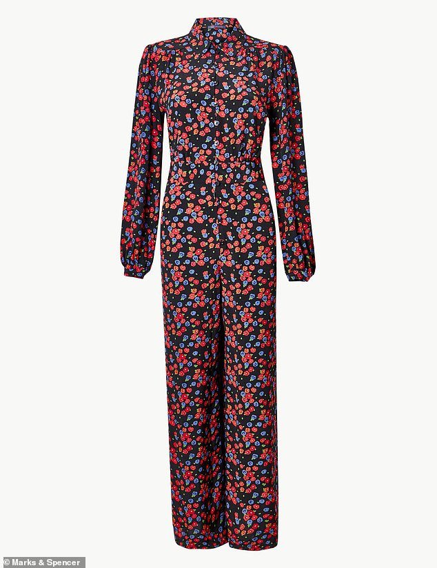 Για αυτό το φλοράλ, οικονομικό jumpsuit από τα Marks & Spencer έγινε... σφαγή [εικόνες] | iefimerida.gr 1