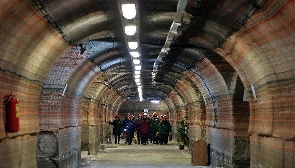 Κλινική στα έγκατα της Γης -Κλείνονται σε ορυχείο για να θεραπευθούν από ασθένειες [εικόνες] | iefimerida.gr 8