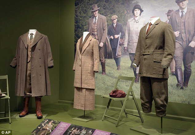 Εκθεση-αφιέρωμα στη σειρά Downton Abbey: Με φίνα κοστούμια και αντικείμενα [εικόνες & βίντεο] | iefimerida.gr 2