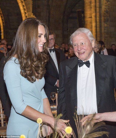 Το μίνι της εγκύου -Η Κέιτ Μίντλετον στον τρίτο μήνα, με εντυπωσιακό φόρεμα [εικόνες] | iefimerida.gr 7